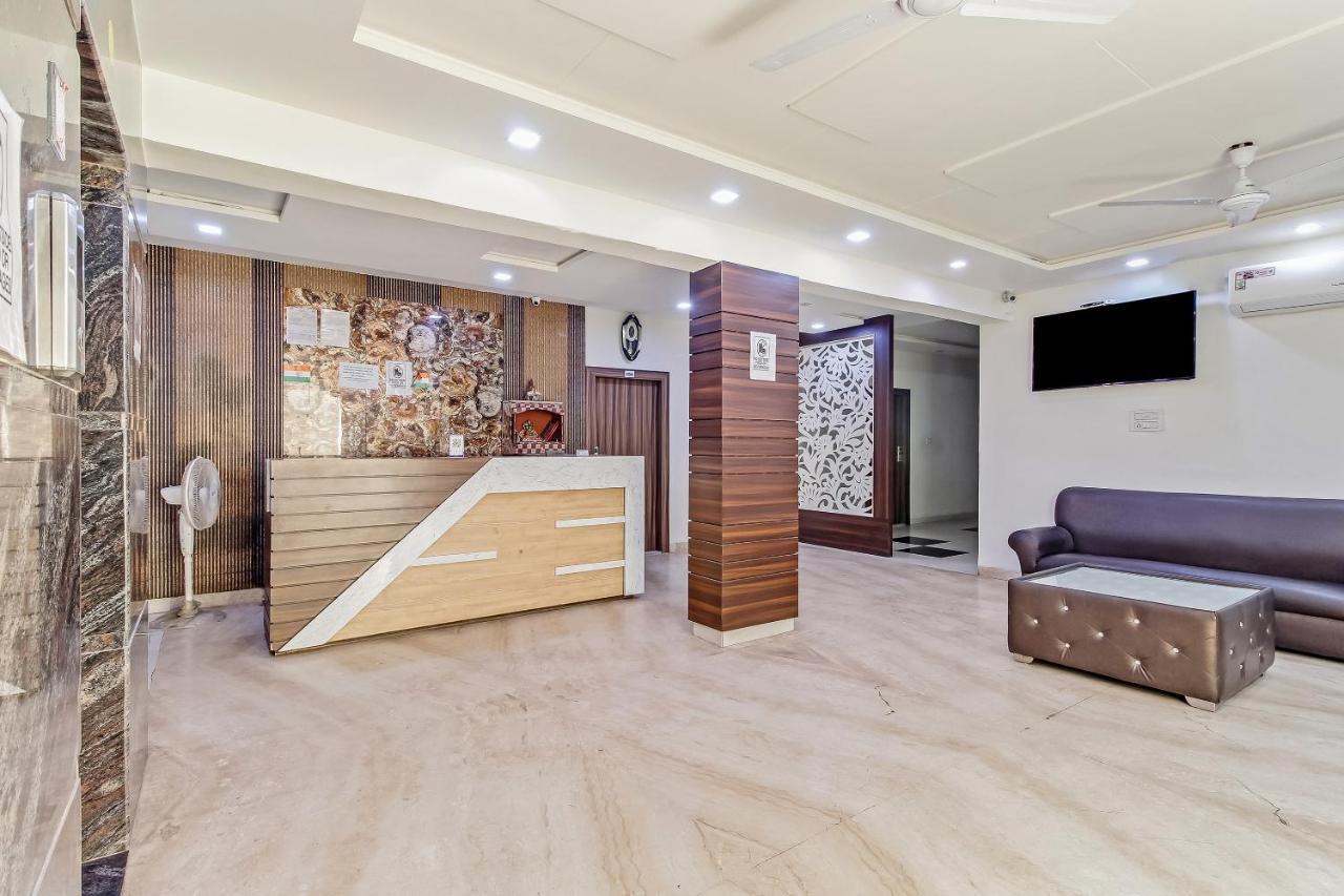Oyo 10213 Hotel Panache Mathura Dış mekan fotoğraf