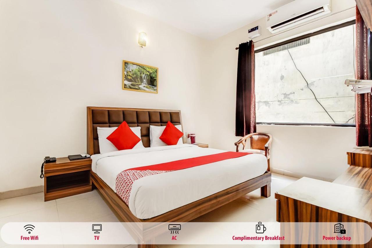 Oyo 10213 Hotel Panache Mathura Dış mekan fotoğraf