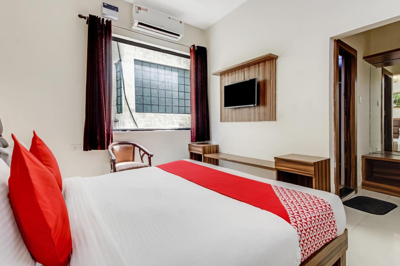 Oyo 10213 Hotel Panache Mathura Dış mekan fotoğraf