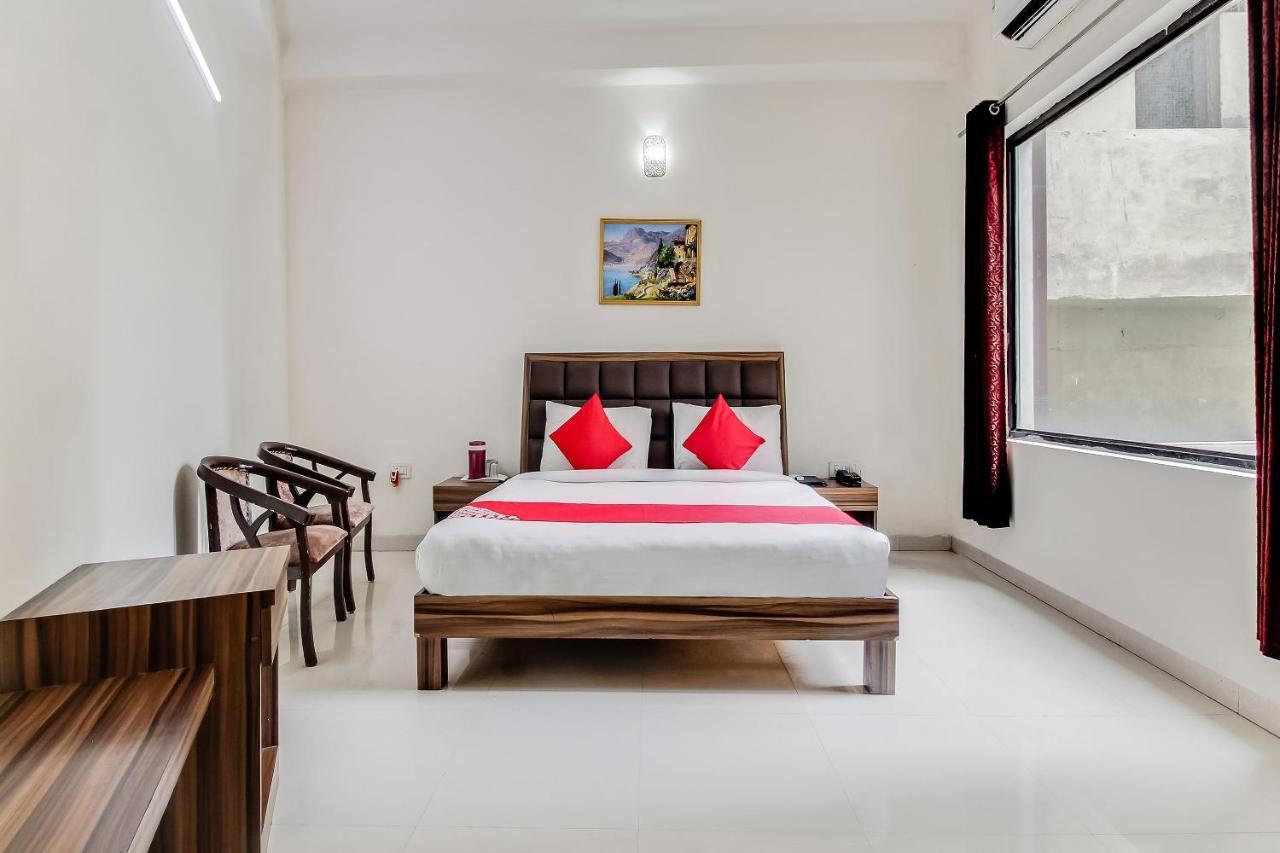 Oyo 10213 Hotel Panache Mathura Dış mekan fotoğraf