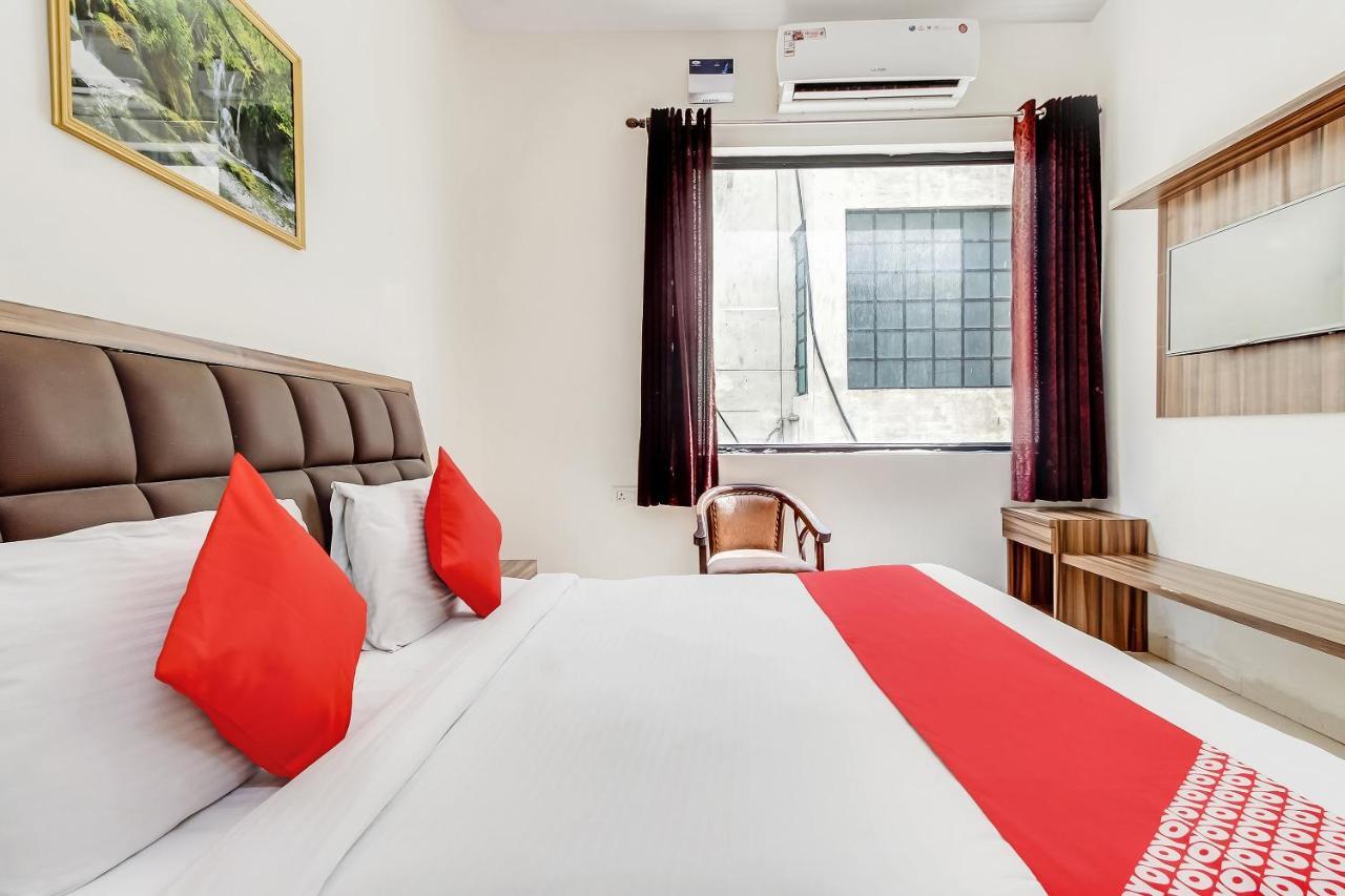 Oyo 10213 Hotel Panache Mathura Dış mekan fotoğraf
