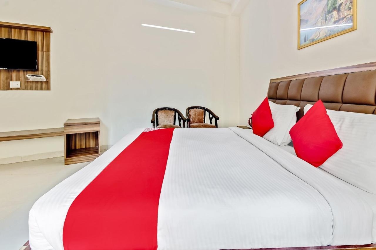 Oyo 10213 Hotel Panache Mathura Dış mekan fotoğraf
