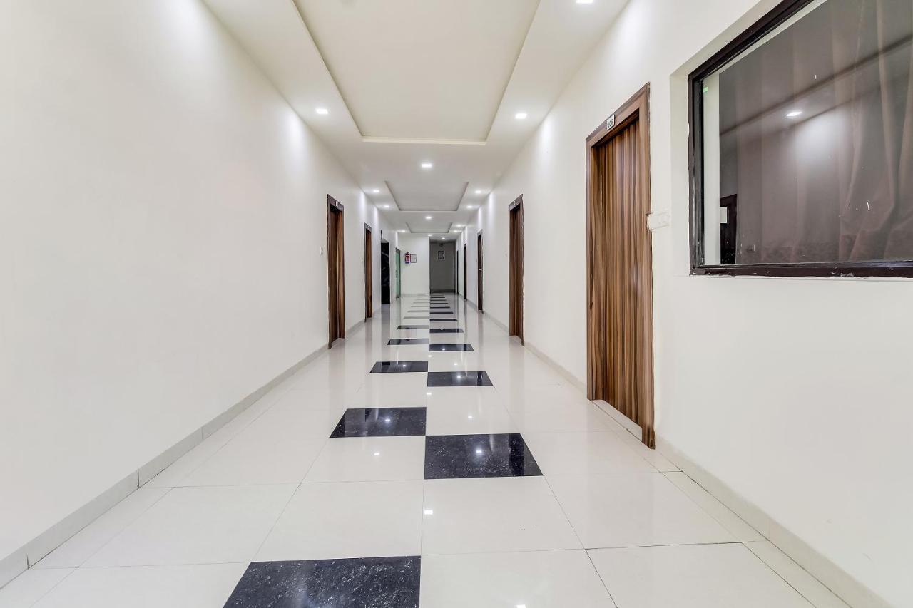 Oyo 10213 Hotel Panache Mathura Dış mekan fotoğraf