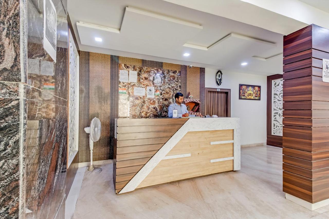 Oyo 10213 Hotel Panache Mathura Dış mekan fotoğraf