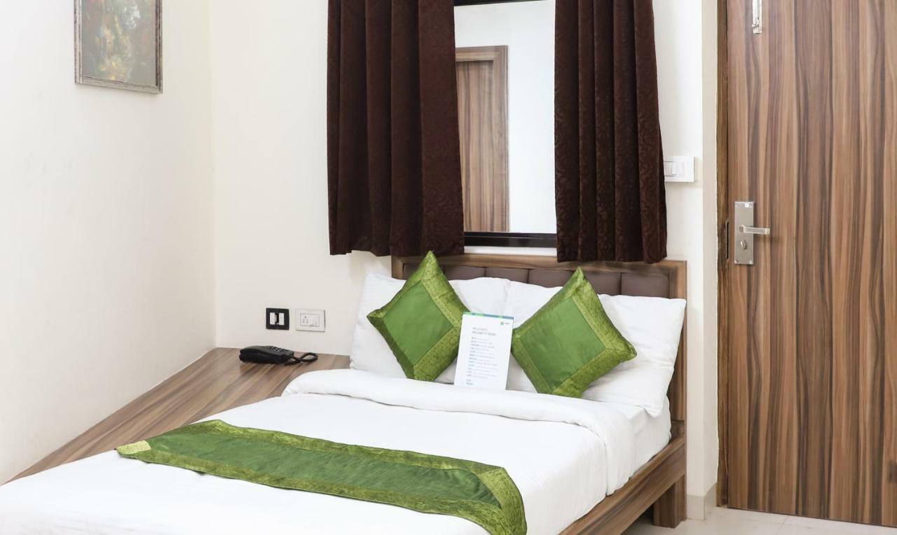 Oyo 10213 Hotel Panache Mathura Dış mekan fotoğraf
