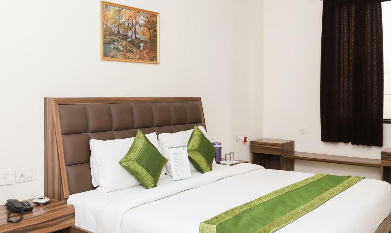 Oyo 10213 Hotel Panache Mathura Dış mekan fotoğraf
